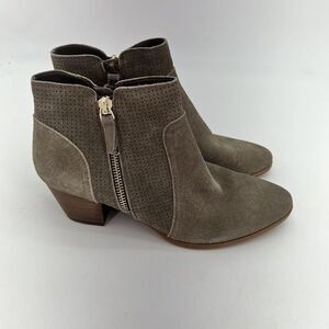 Violet & Red Carley Bootie Size 6.5 Suede Leather Beige